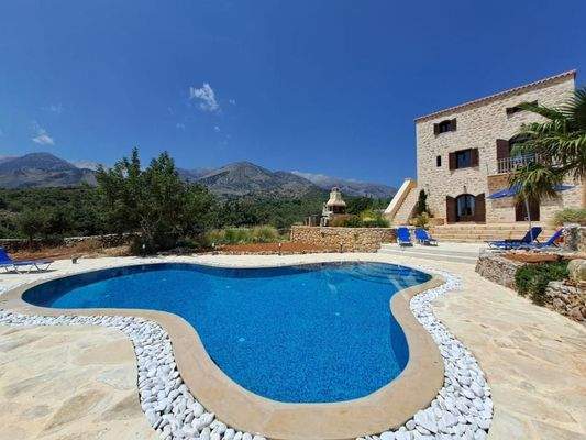 Kreta, Melidoni: Charmante möblierte Villa mit atemberaubender Aussicht zu verkaufen