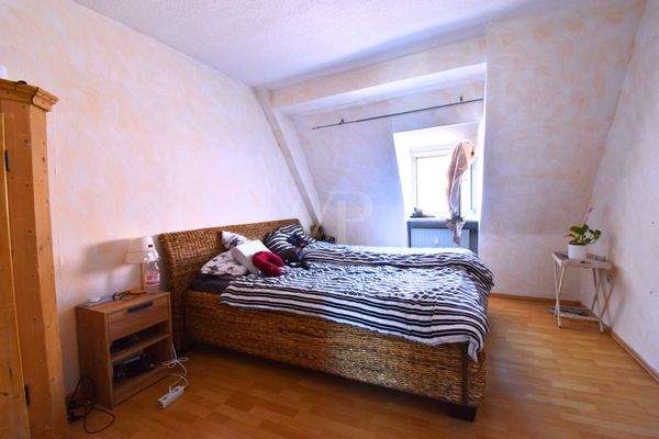 DG: Erstes Schlafzimmer