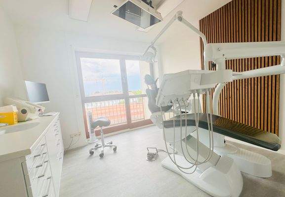 Behandlungszimmer II.jpeg