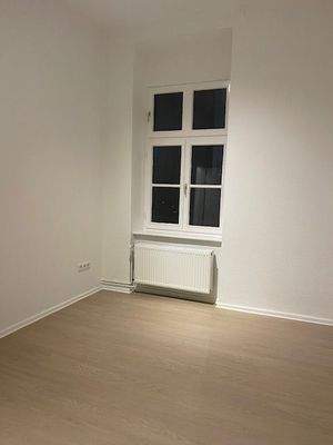 Erdgeschosswohnung links