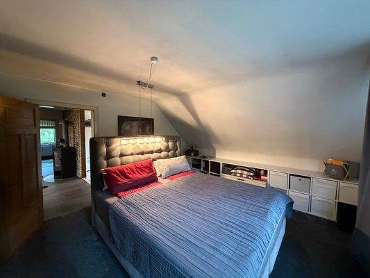 Schlafzimmer DG
