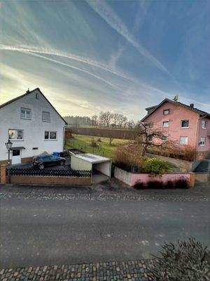 Blick ins Grüne vom Balkon