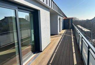 Dachterrasse mit gr. Abstellschrank