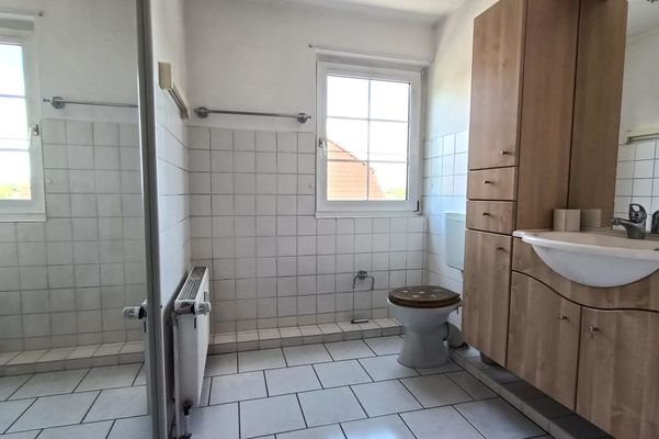 Weiteres Bad im Obergeschoss