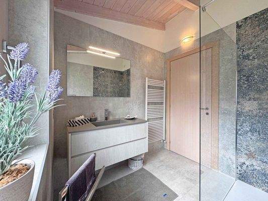 V008-2025_Badezimmer_1v.4