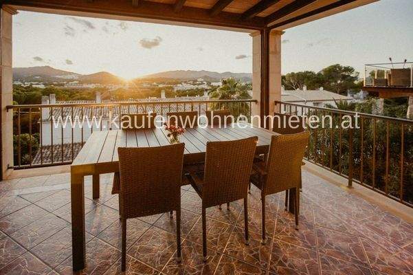 Villa Mallorca, Terrasse