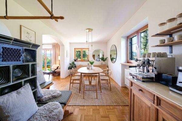 Essen mit Kachelofen - EG -