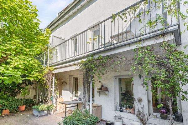 Gartenterrasse EG mit Blick auf Haus