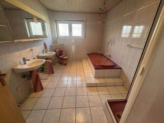 OG Wohnung Badezimmer