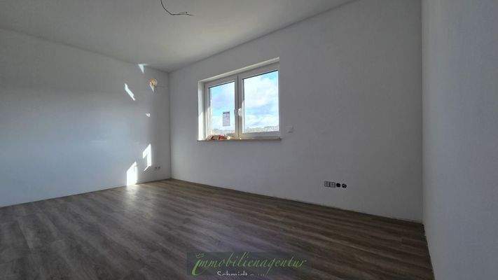 Kinderzimmer-Büro-Ankleide - 3 Zimmer