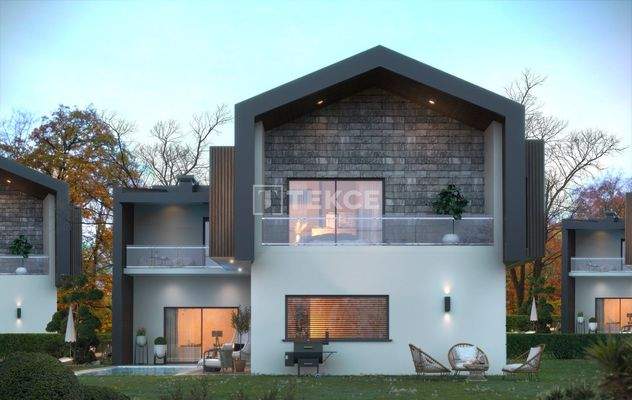 Villas with Private Pools in a Complex in Döşemealtı Antalya