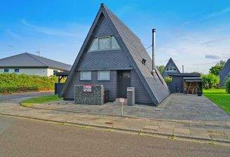 Zeltdachhaus in Strandnähe