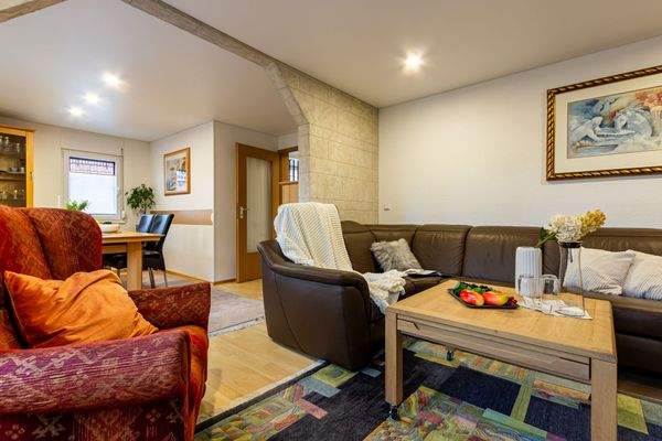 Wohnzimmer und Essbereich 