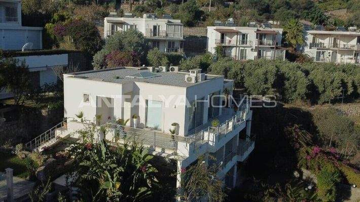 Furnished Flat with a Sea-View Terrace in Bodrum Türkbükü