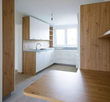 Neue Einbauküche inkl. Marken-Küchengeräten