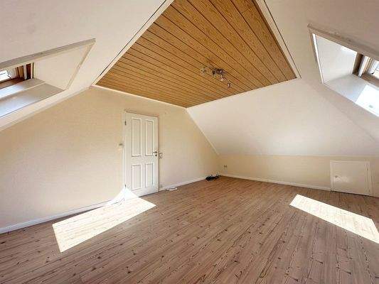 Wohnzimmer DG Bild 1