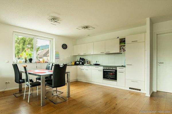 Essbereich + Hochwertige Einbauküche