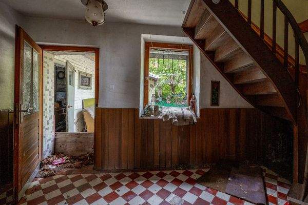 Treppe ins Obergeschoss