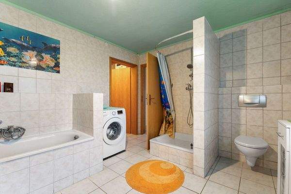 Badezimmer EG Haupthaus