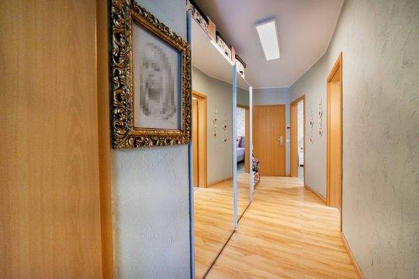 Flur und Eingangsbereich