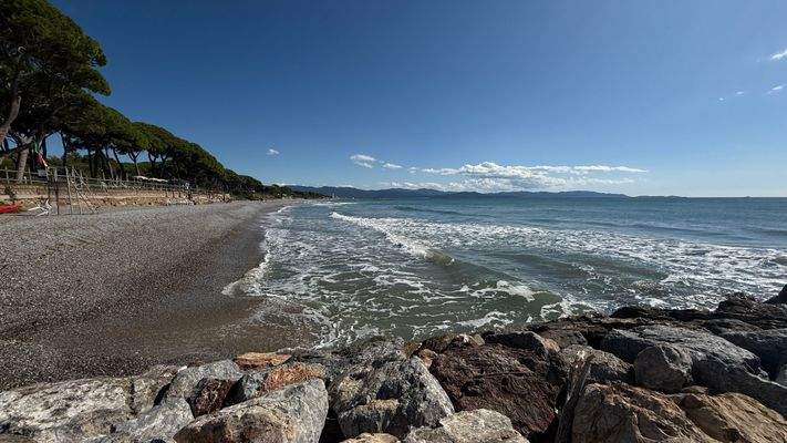 Strand Follonica in der Nähe