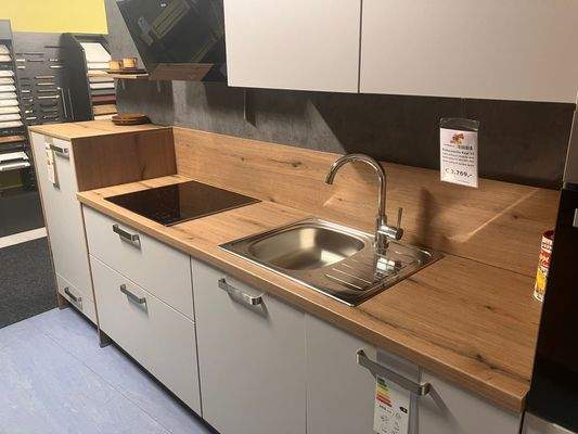 Küche Einbau neu 02.jpg