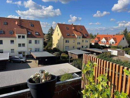 Balkon/Blick auf Wohnanlage