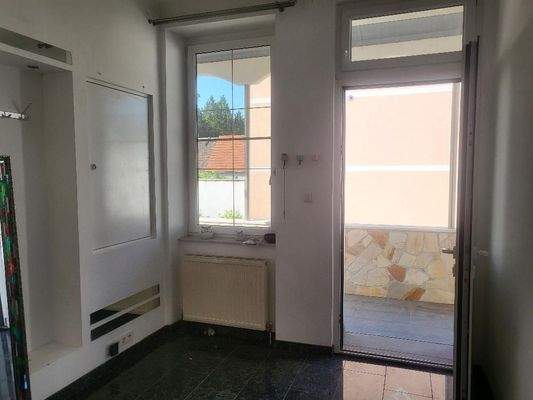 Vorraum mit Eingangstüre