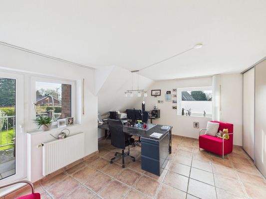 CAM03784G0-PR0100-STILL052