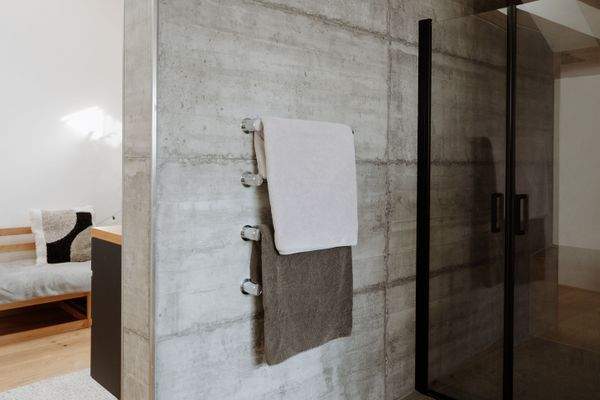 26 Dusche Masterbad.jpg