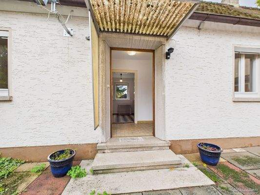 Hauseingang Nebengebäude