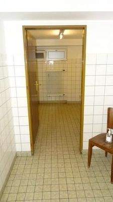 Eingang Toilettenanlage