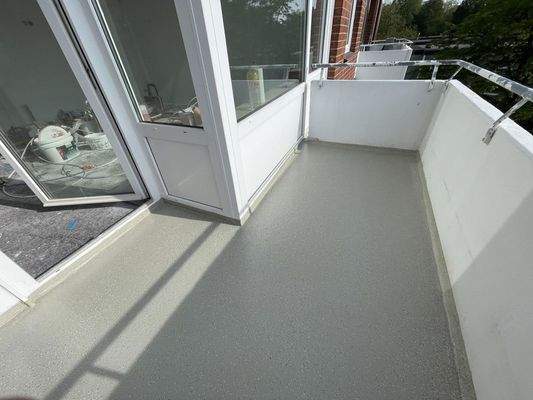 Wohnzimmer- Balikon --> West