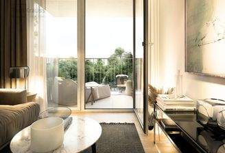 Großzügiger Wohnsalon