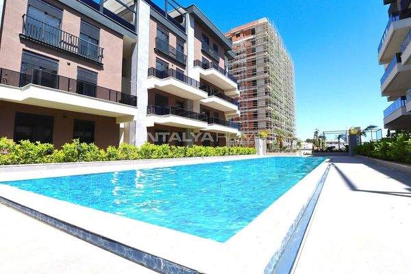 Apartments in a Complex with Swimming Pool in Aksu Altintas