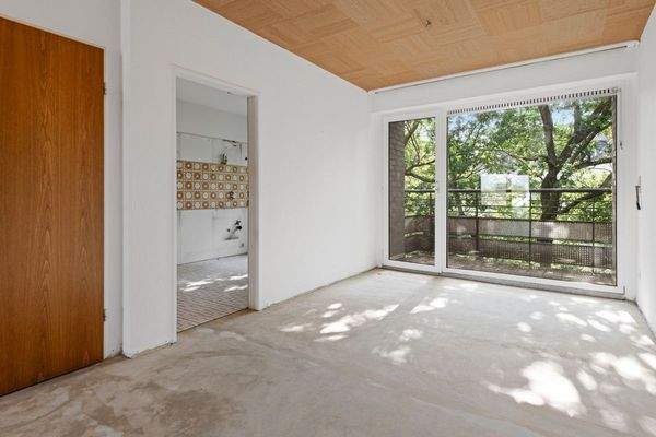 Essbereich mit Küche und Morgen-Loggia