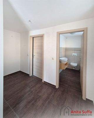 Haus A: Abstellraum u. Gäste-WC