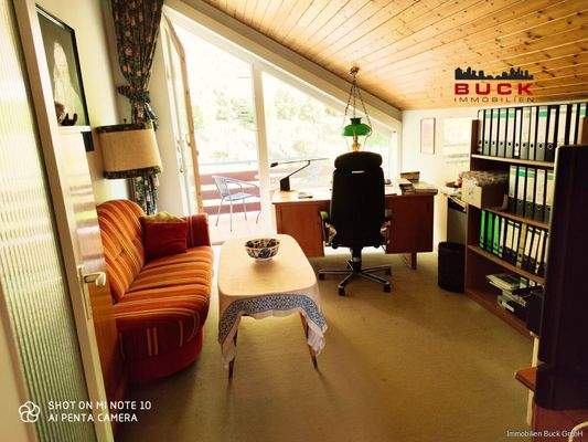 Dachgeschoss Zimmer 1 bei Mittagssonne