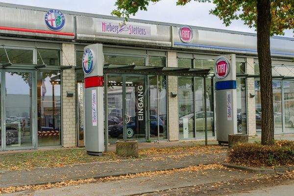 Haupteingang_Halle links