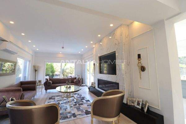 Elegant House with Private Pool in Antalya Yesilbayır