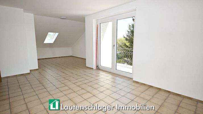 Großzügige Dachgeschosswohnung