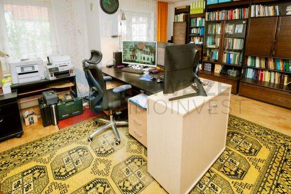 Homeoffice oder Bibliothek 1 OG