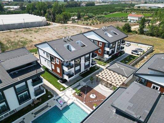 3-Bedroom Apartment with Communal Pool in Antalya Manavgat