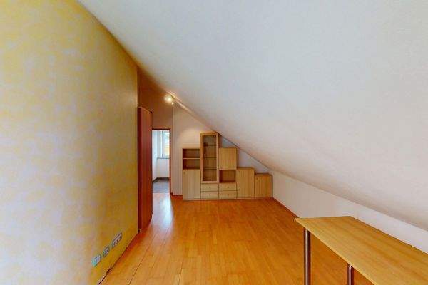 Schlafzimmer/Hobbyraum2 DG