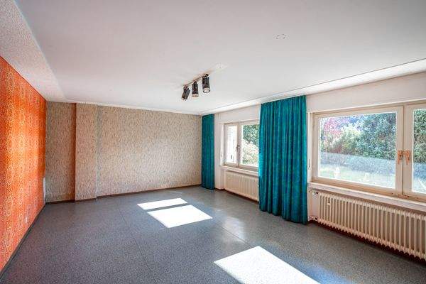 Im KG befinden sich ein großzügiger Hobbyraum...