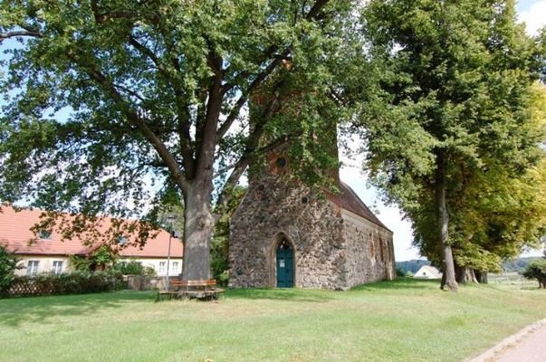 Die Dorfkirche - Bild 2