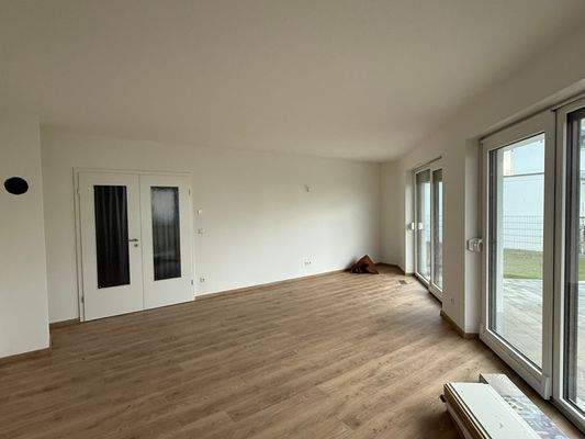 Wohn- I Esszimmer (2).jpeg