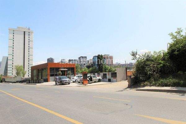 Commercial Property in Mixed Project in Istanbul Kagithane
