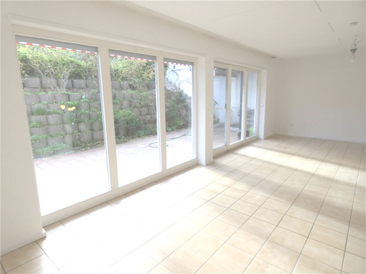 Wohnbeispiel lichtdurchfl. Wohn-Esszimmer