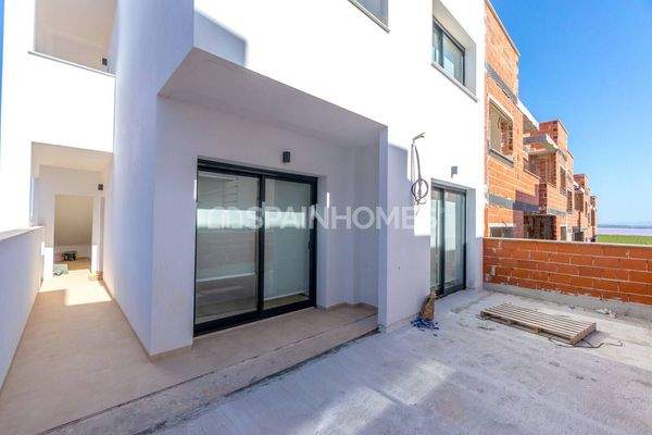 Properties in a Complex in a Popular Location in Torrevieja